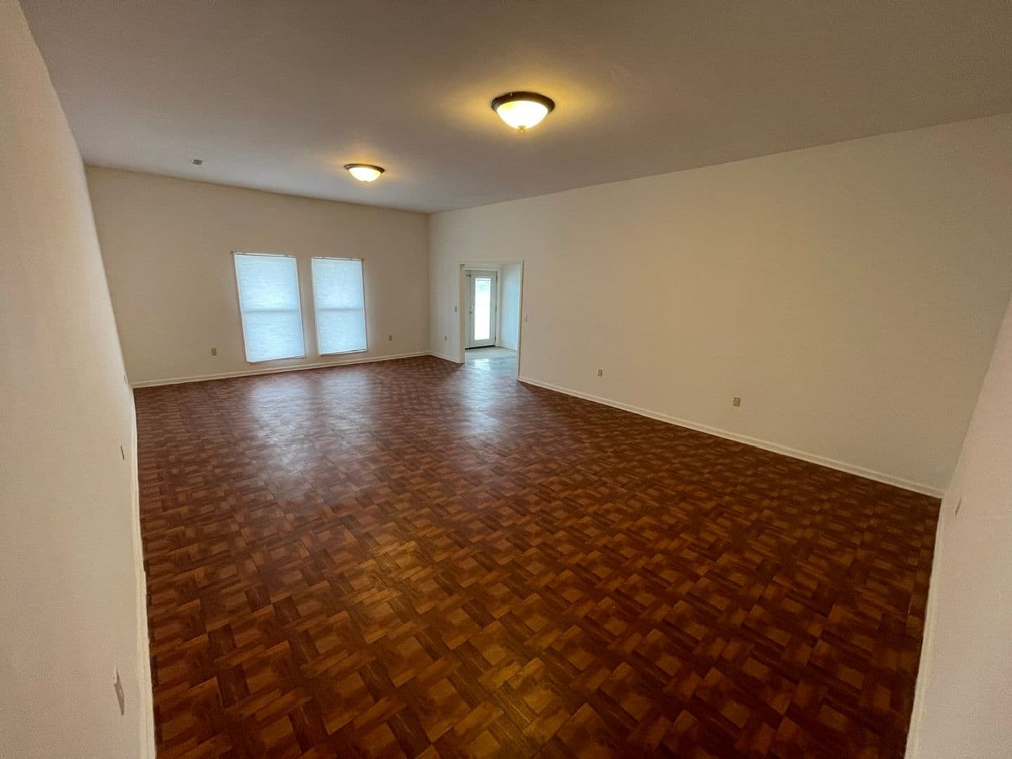 Fisherville House: 18206 Shelbyville Road