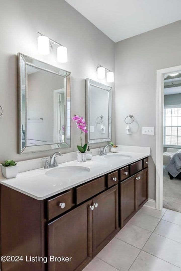 Louisville House: 107 Irondale Court