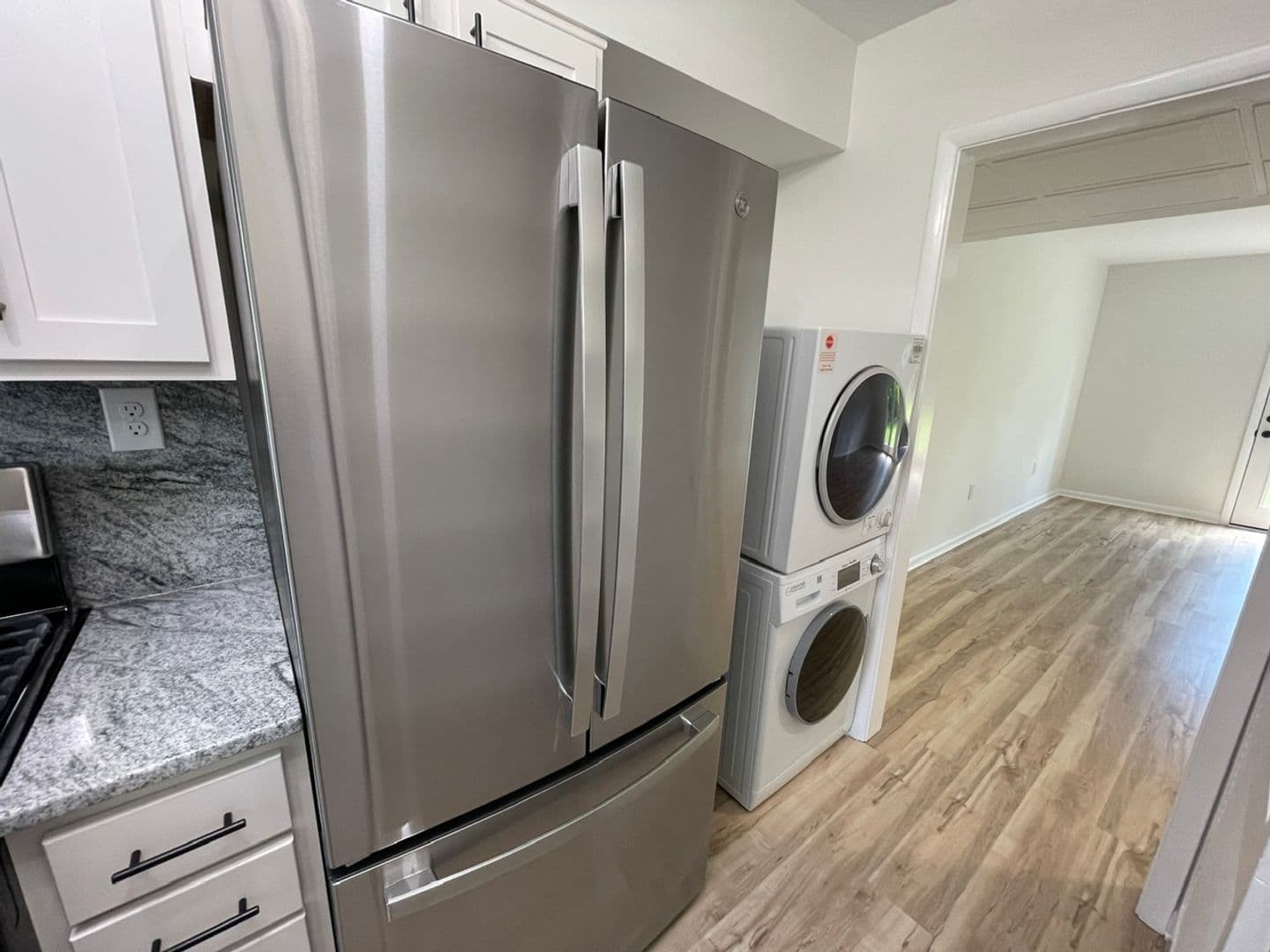 Shelbyville Apartment: 1215 Mary Ross Avenue