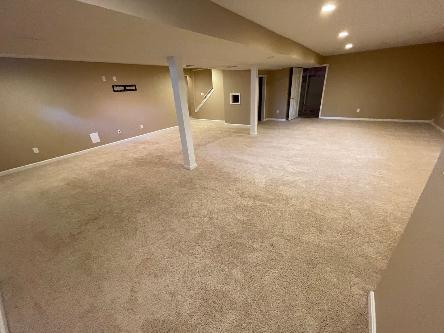 Fisherville House: 321 Arlington Meadows Drive