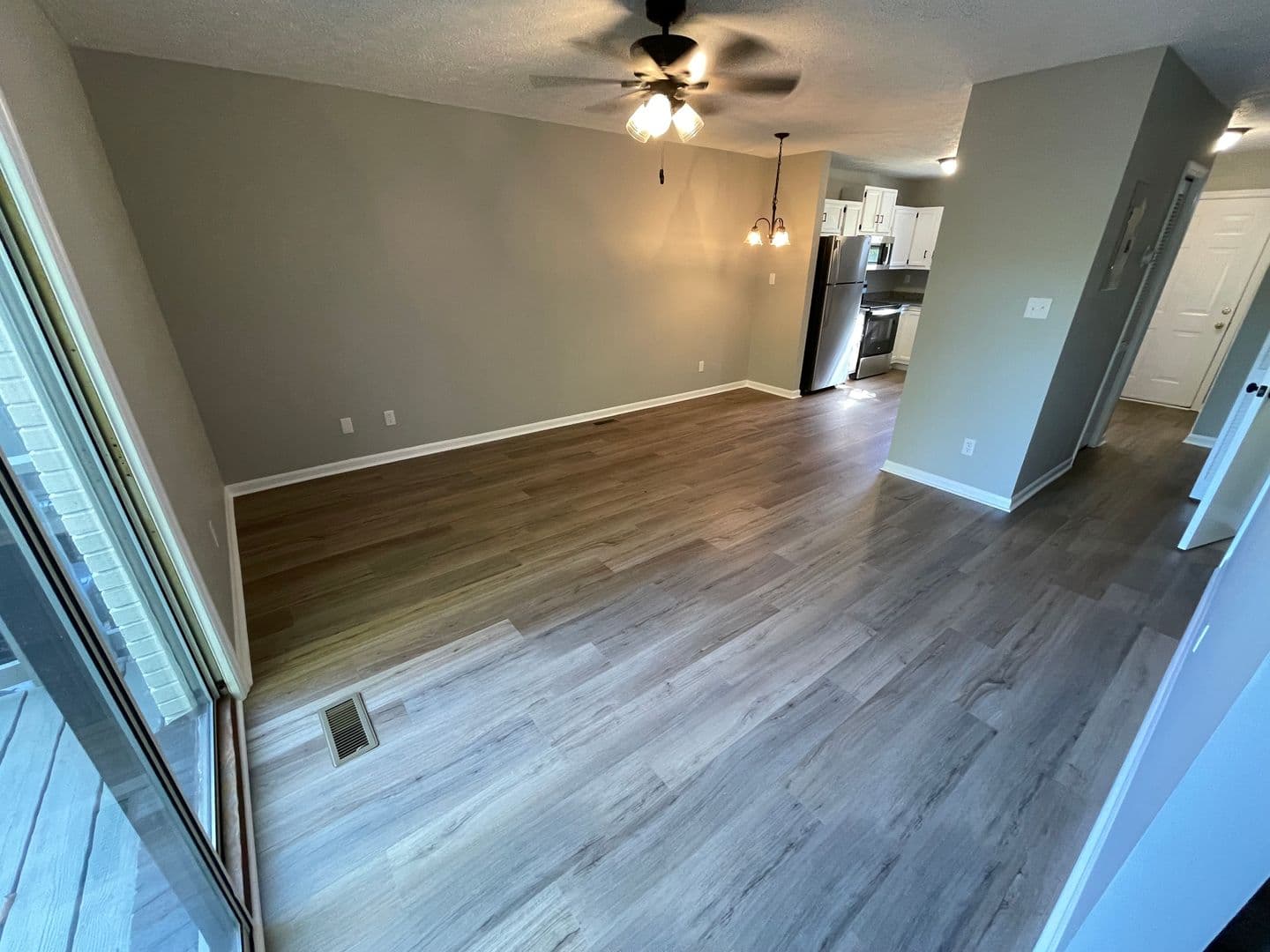 Shelbyville Apartment: 17-21 Seminole Drive Tri-Plex