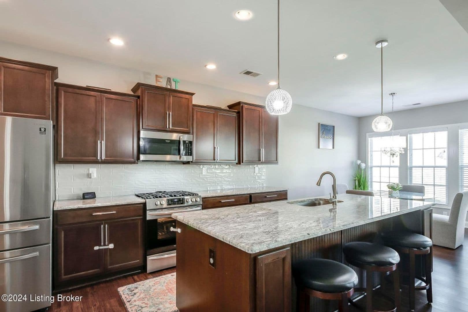 Louisville House: 107 Irondale Court