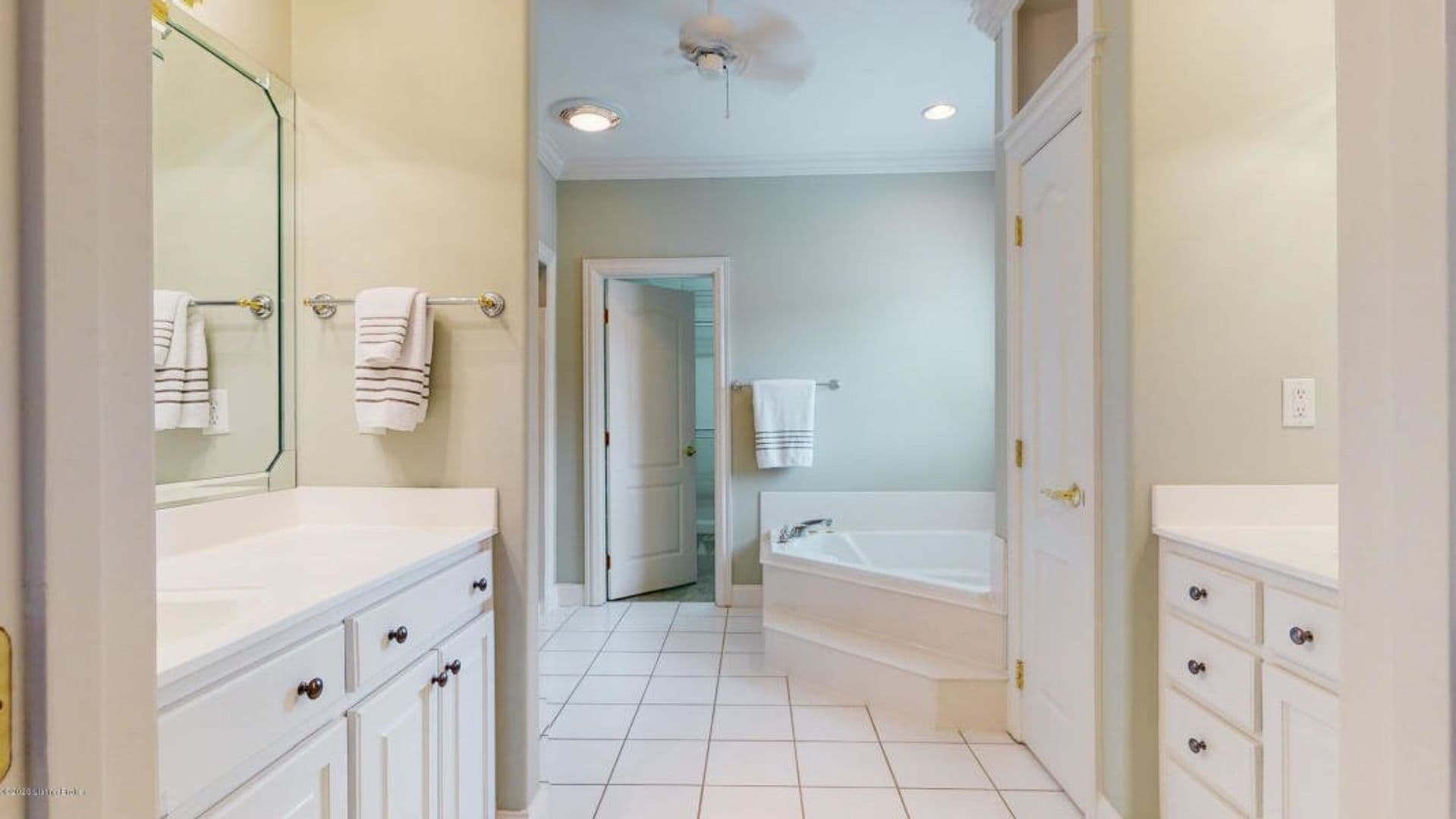 Prospect House: 7703 Wolfpen Ridge Drive