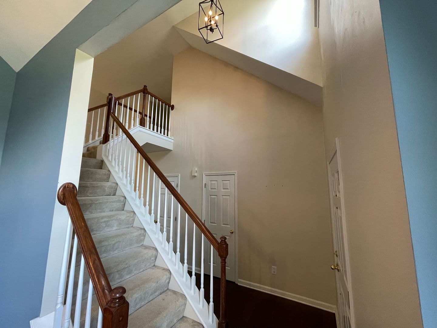 Fisherville House: 321 Arlington Meadows Drive