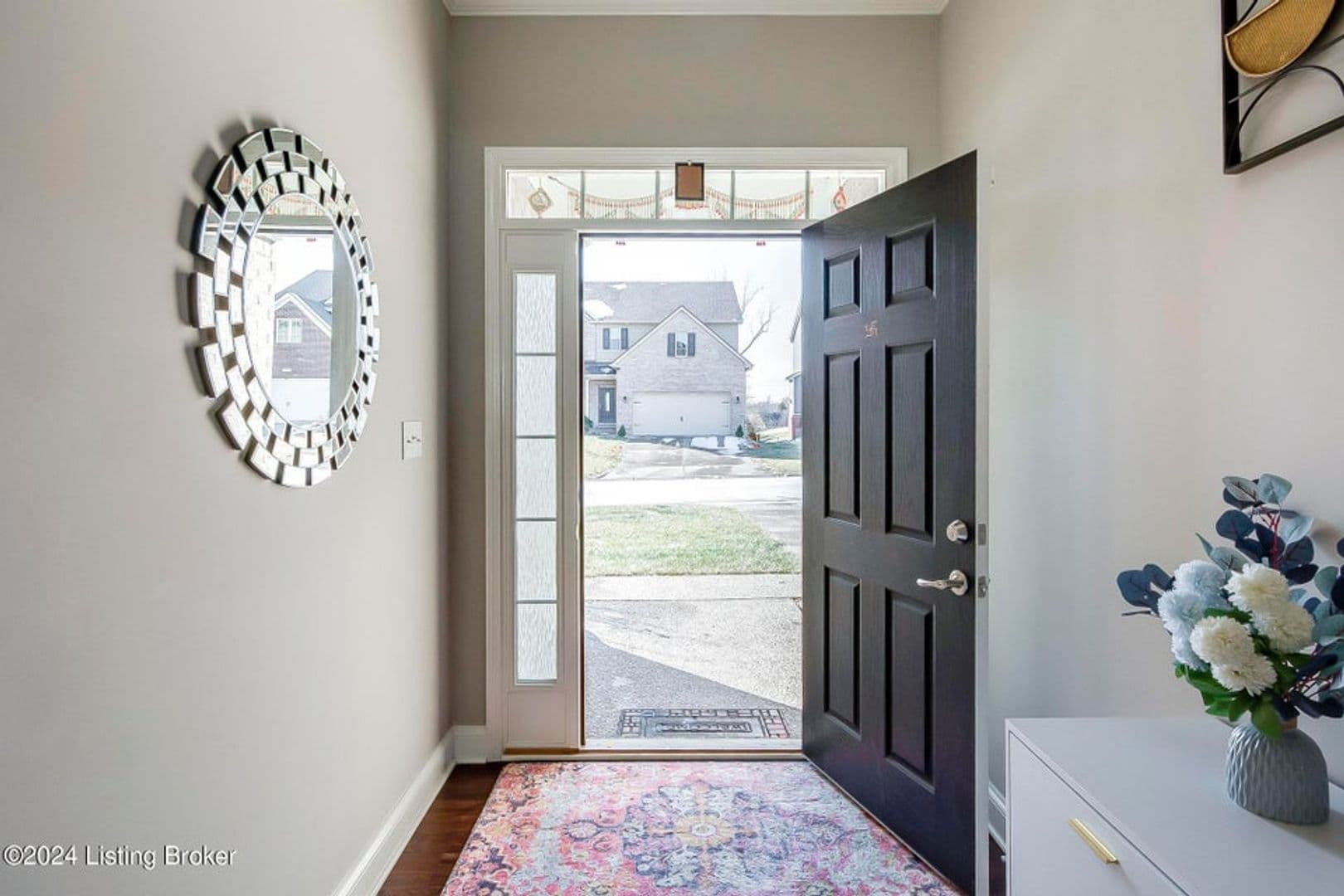 Louisville House: 107 Irondale Court