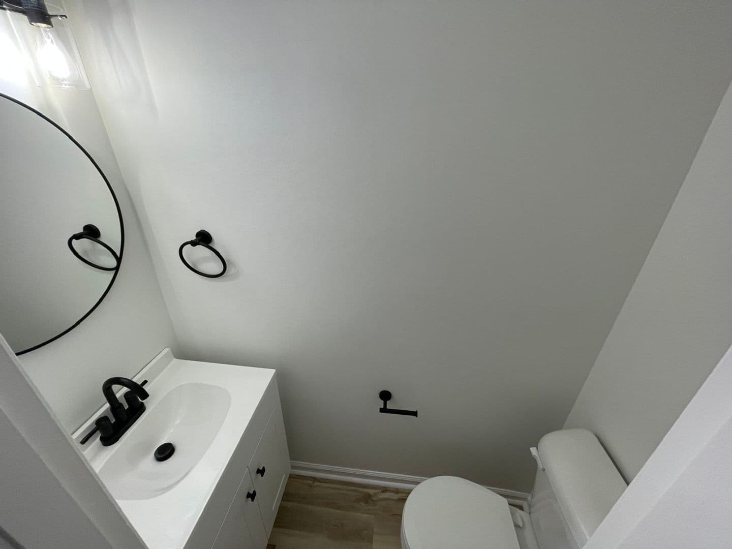 Shelbyville Apartment: 1215 Mary Ross Avenue