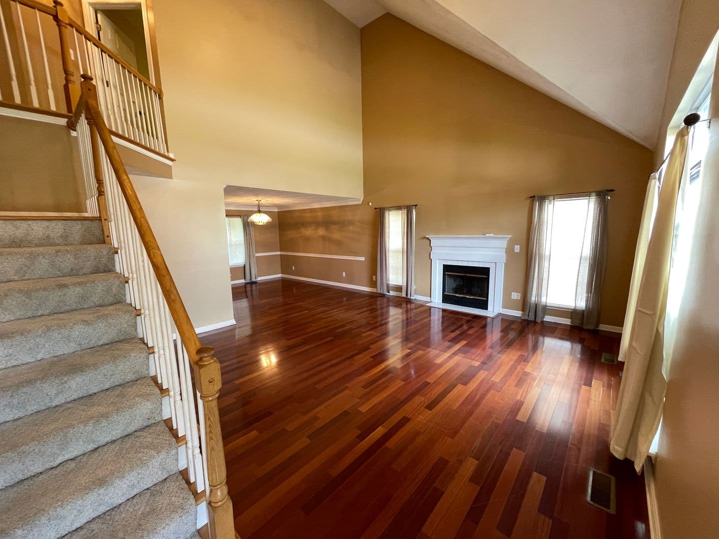 Louisville House: 3914 Stone Hollow Drive