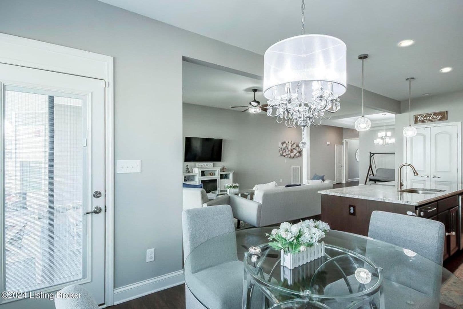 Louisville House: 107 Irondale Court