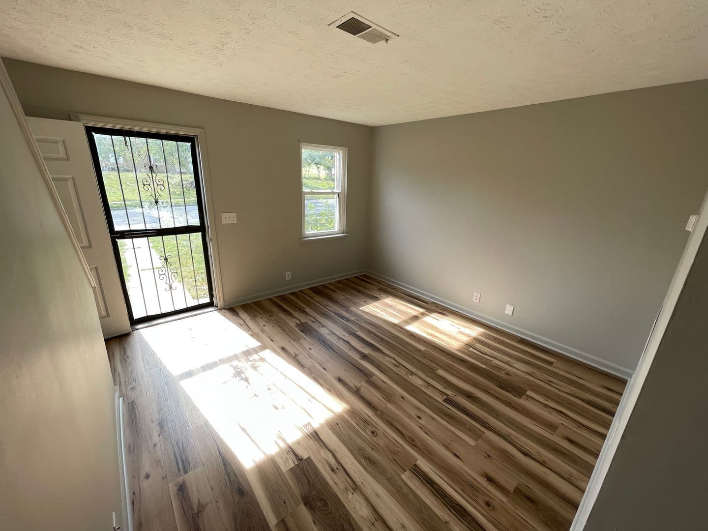 Frankfort Apartment: 410 Freedom Drive