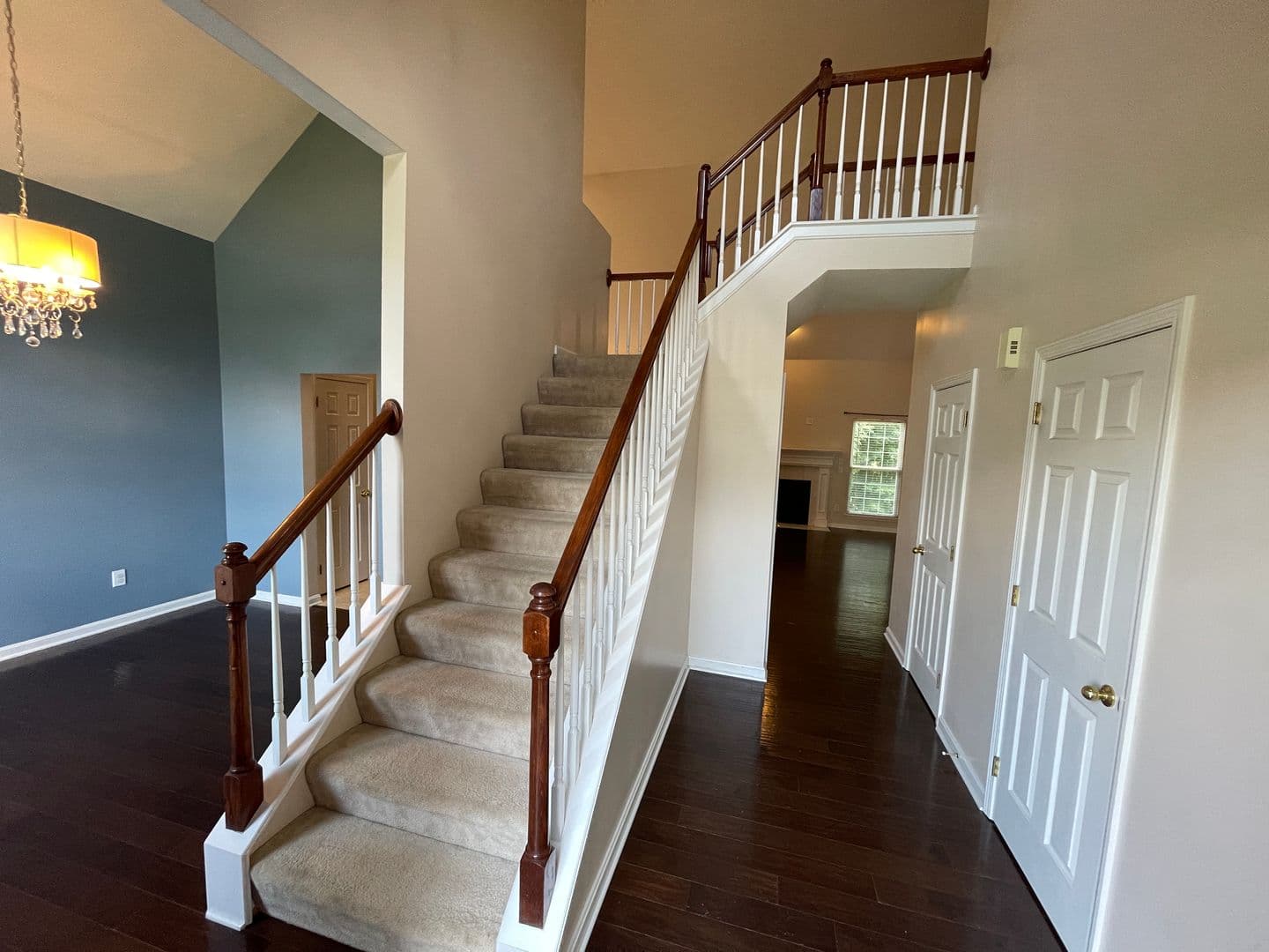 Fisherville House: 321 Arlington Meadows Drive