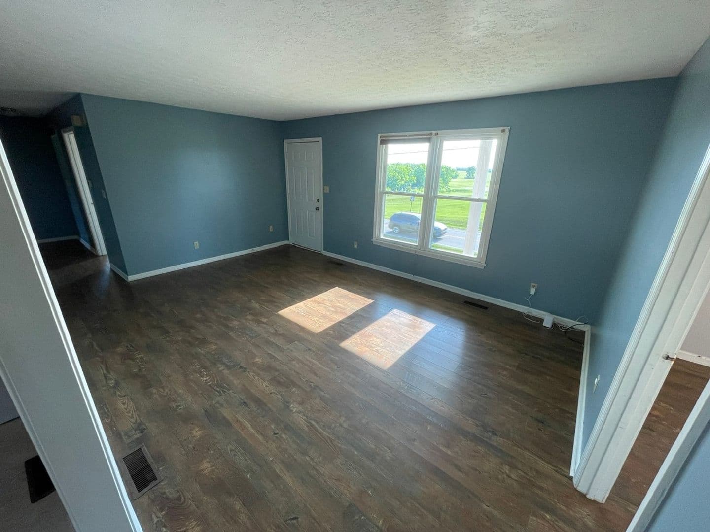 Pleasureville House: 111 Pleasureville Road