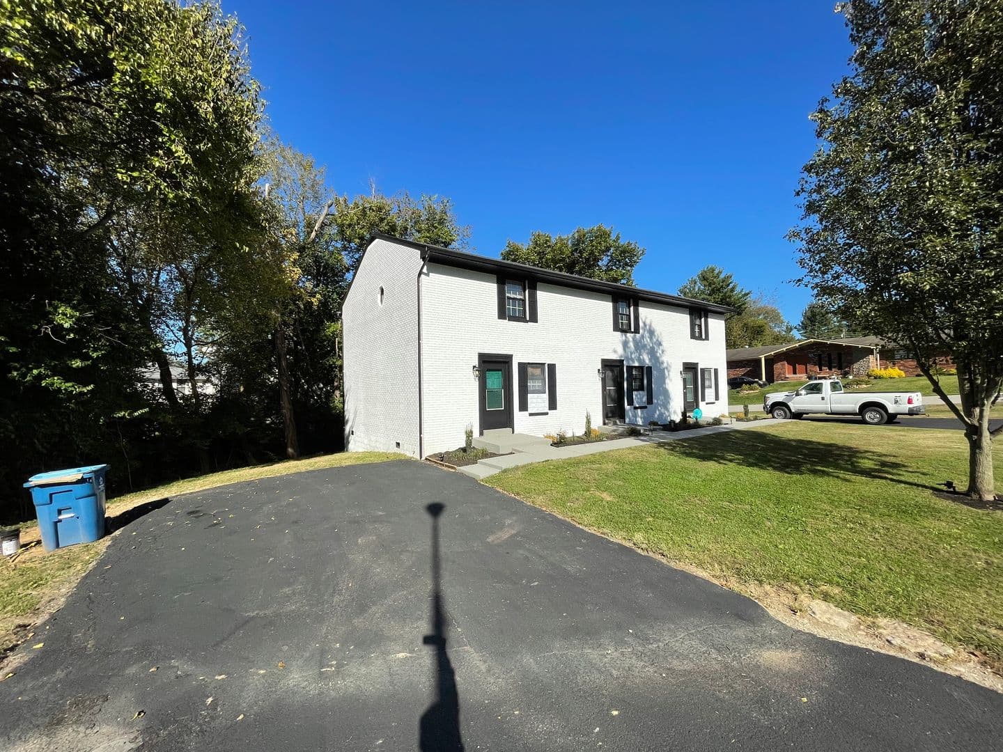 Shelbyville Apartment: 17-21 Seminole Drive Tri-Plex