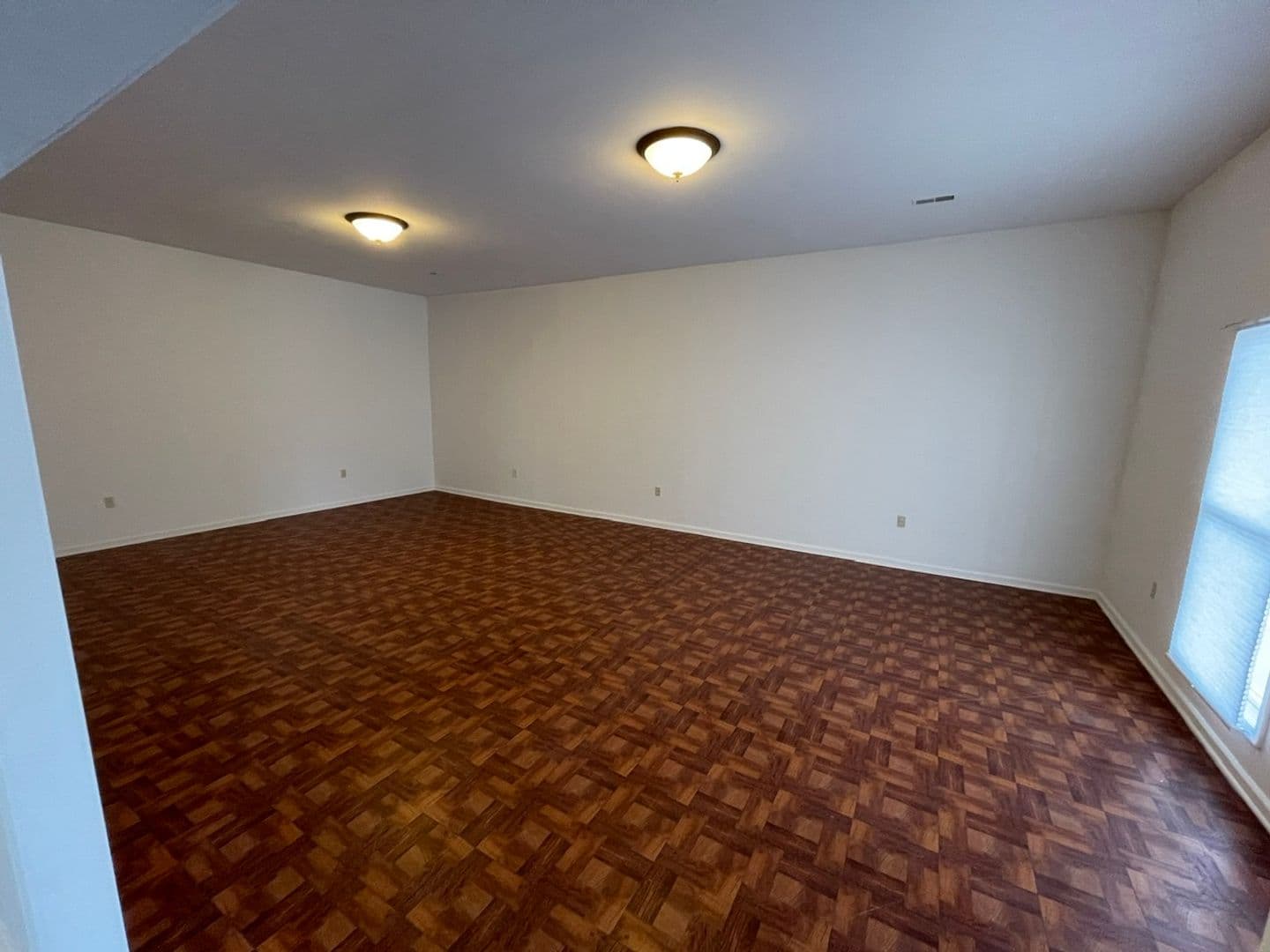 Fisherville House: 18206 Shelbyville Road