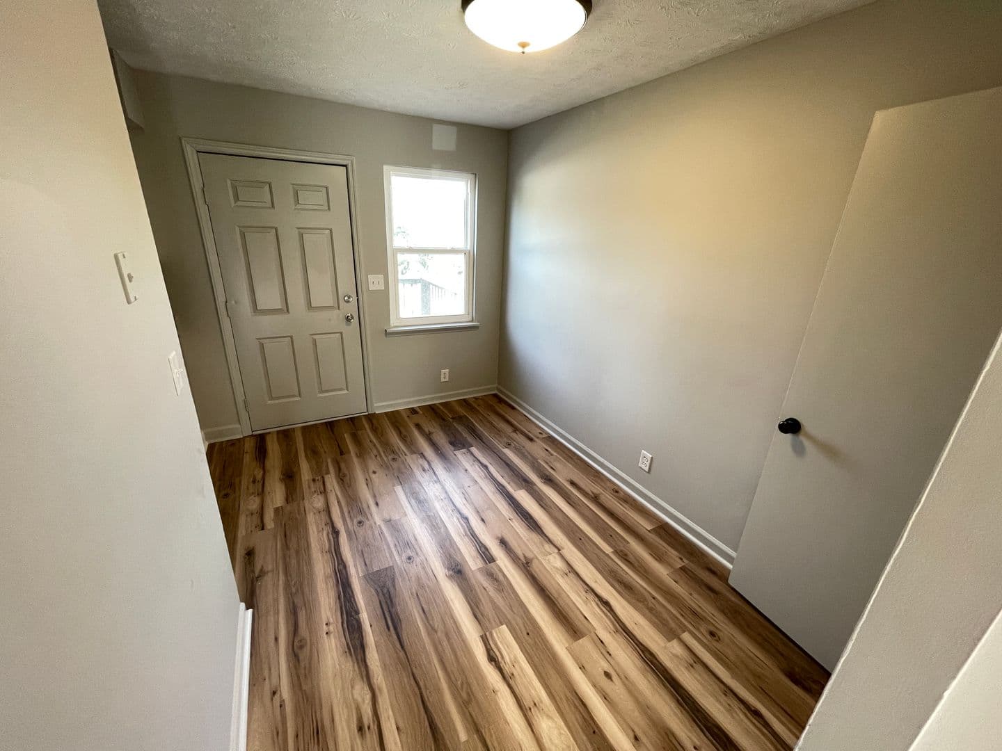 Frankfort Apartment: 410 Freedom Drive