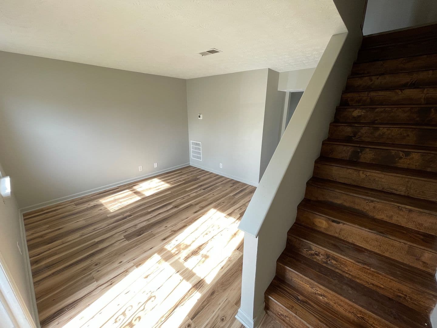 Frankfort Apartment: 410 Freedom Drive