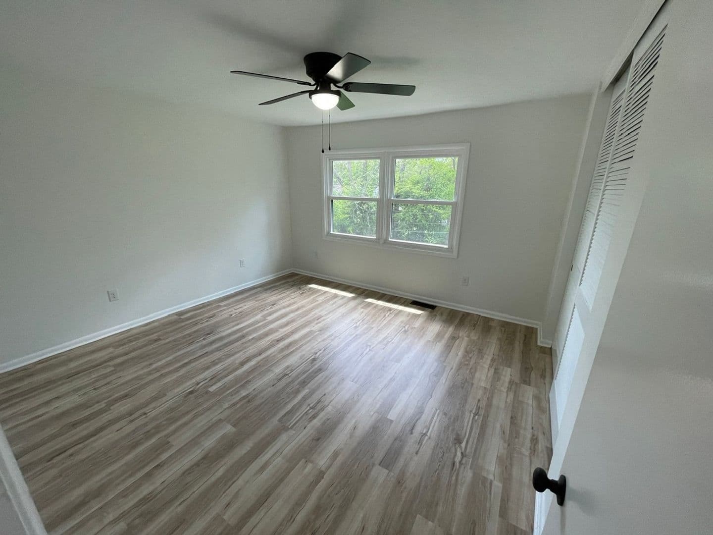Shelbyville Apartment: 1215 Mary Ross Avenue