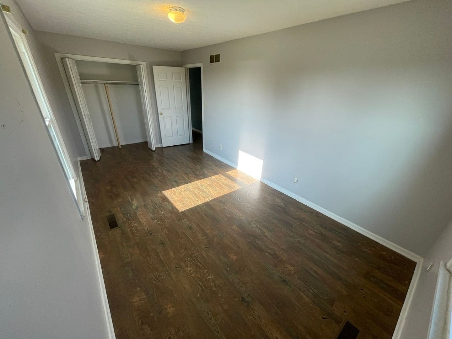 Pleasureville House: 111 Pleasureville Road