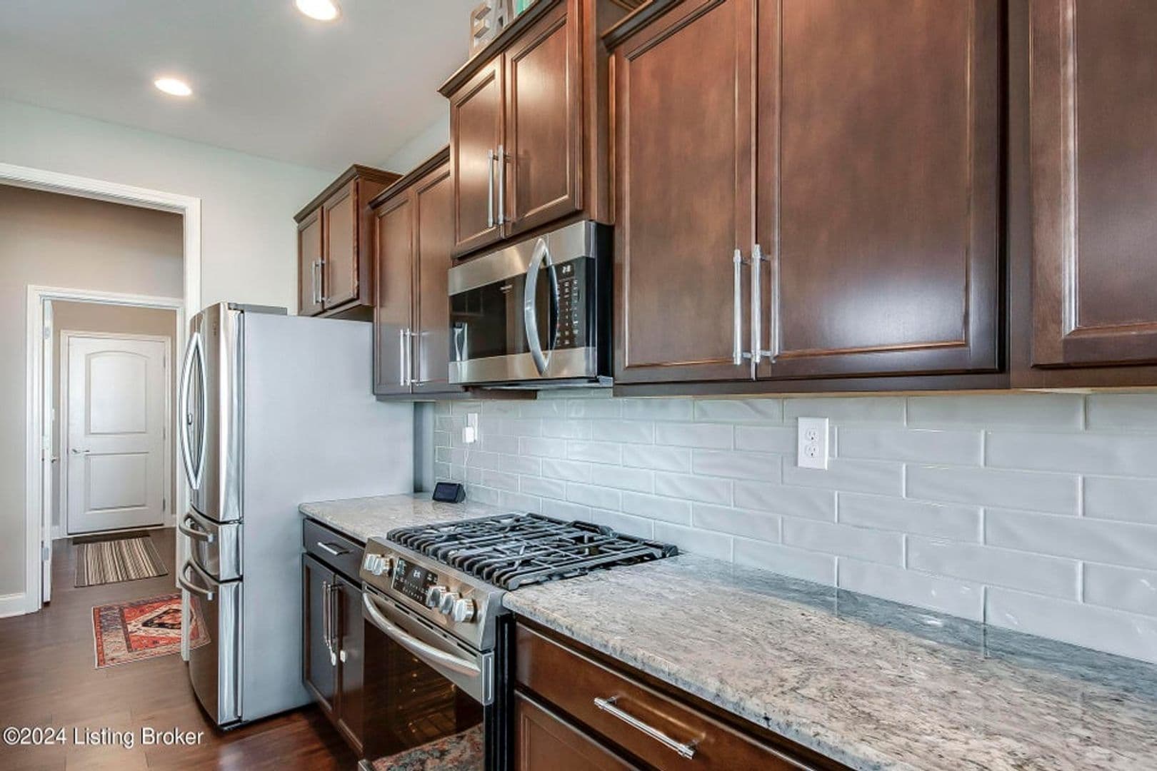 Louisville House: 107 Irondale Court