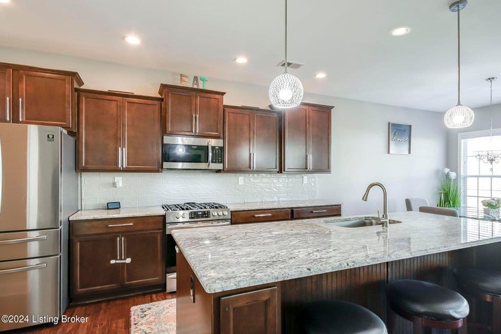 Louisville House: 107 Irondale Court