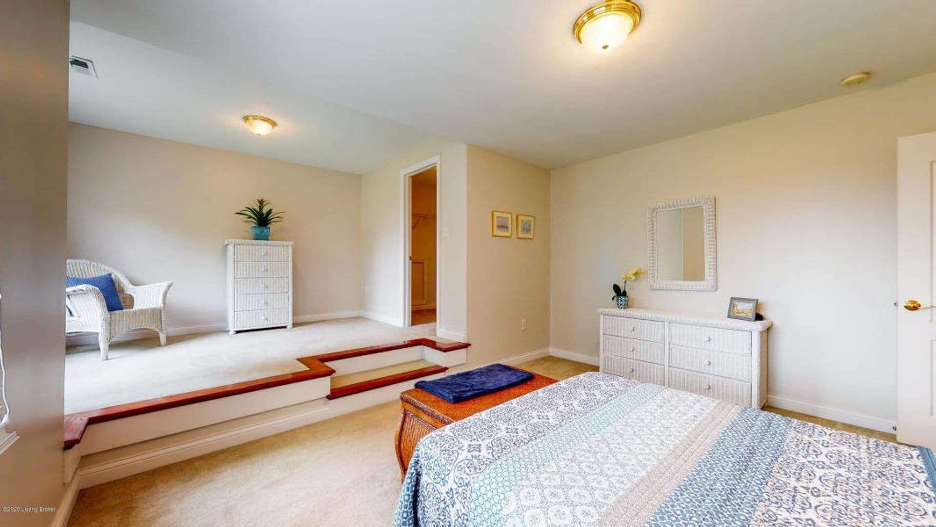 Prospect House: 7703 Wolfpen Ridge Drive