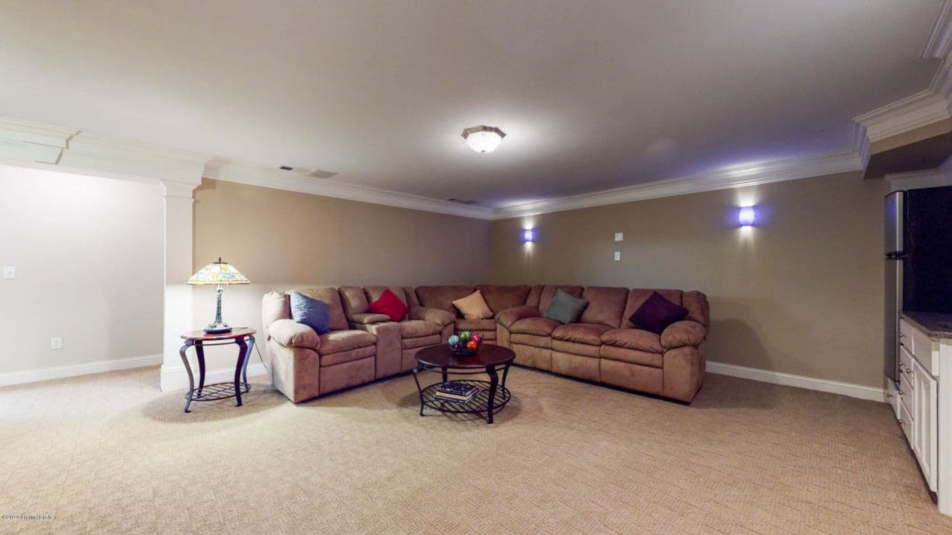 Prospect House: 7703 Wolfpen Ridge Drive