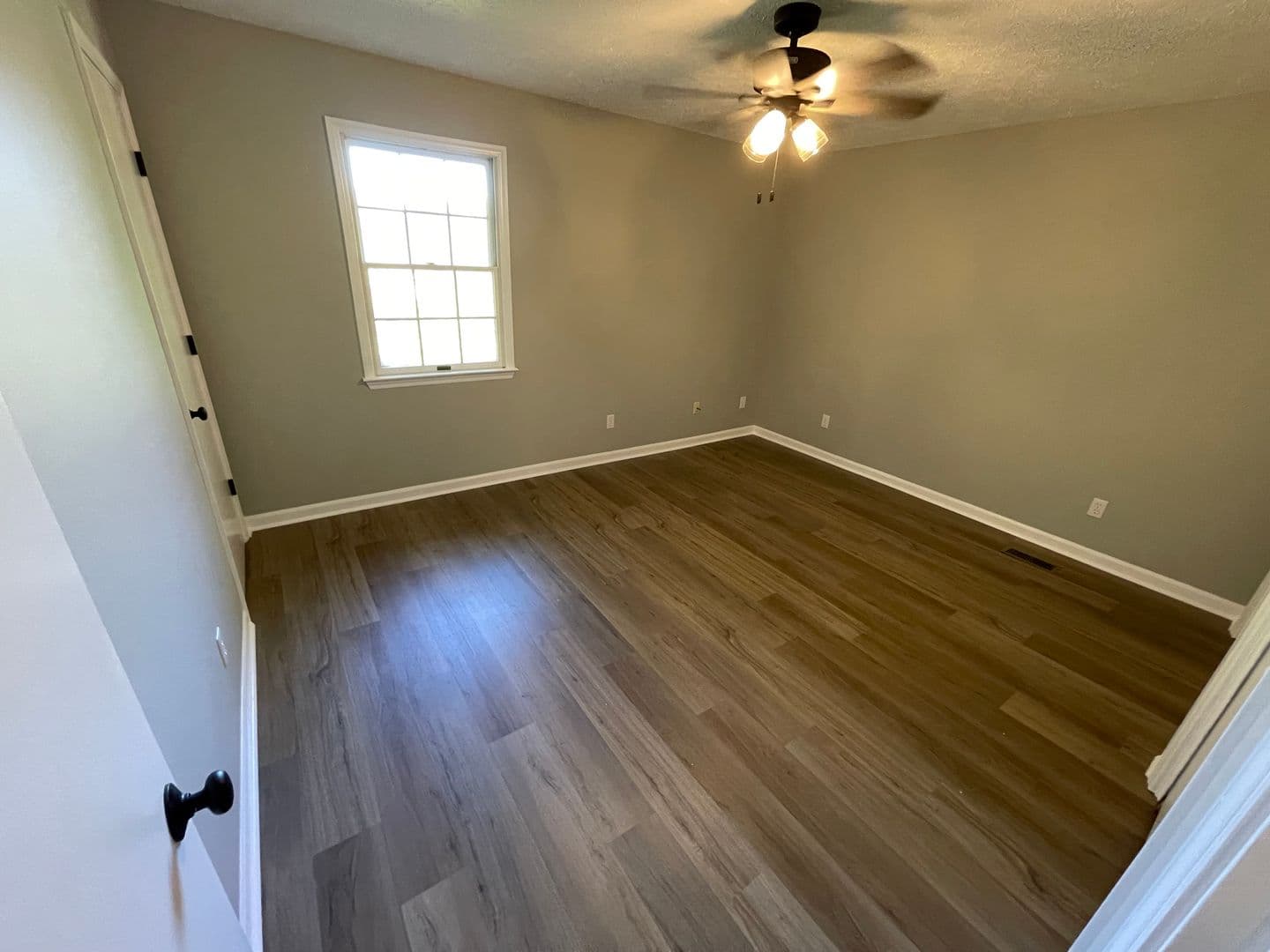 Shelbyville Apartment: 17-21 Seminole Drive Tri-Plex