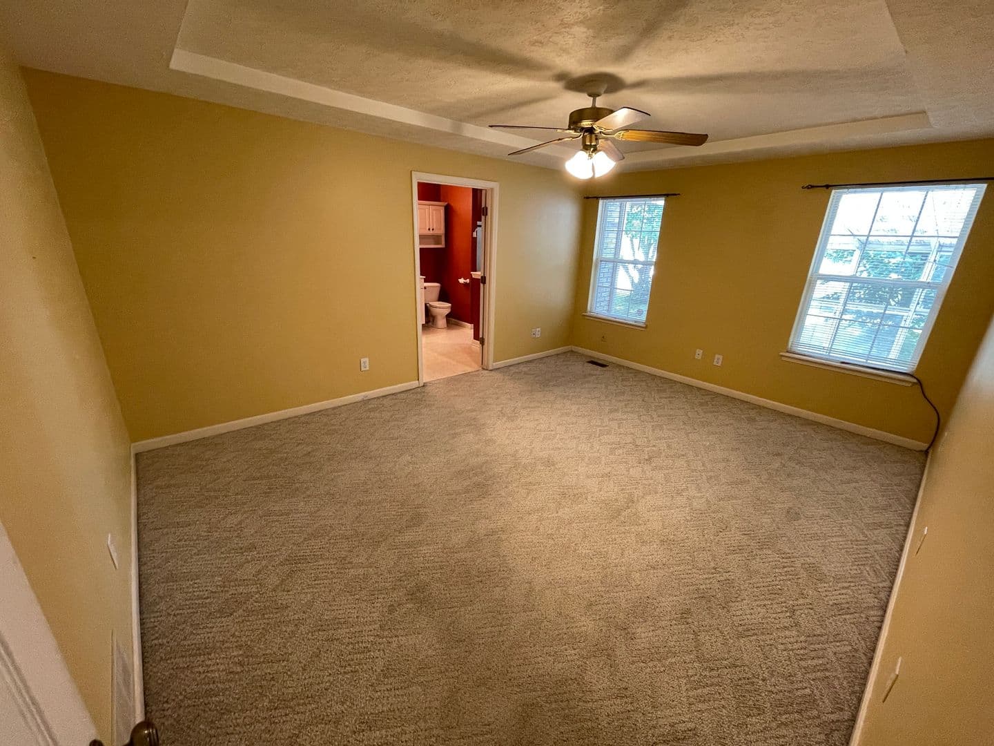 Louisville House: 3914 Stone Hollow Drive