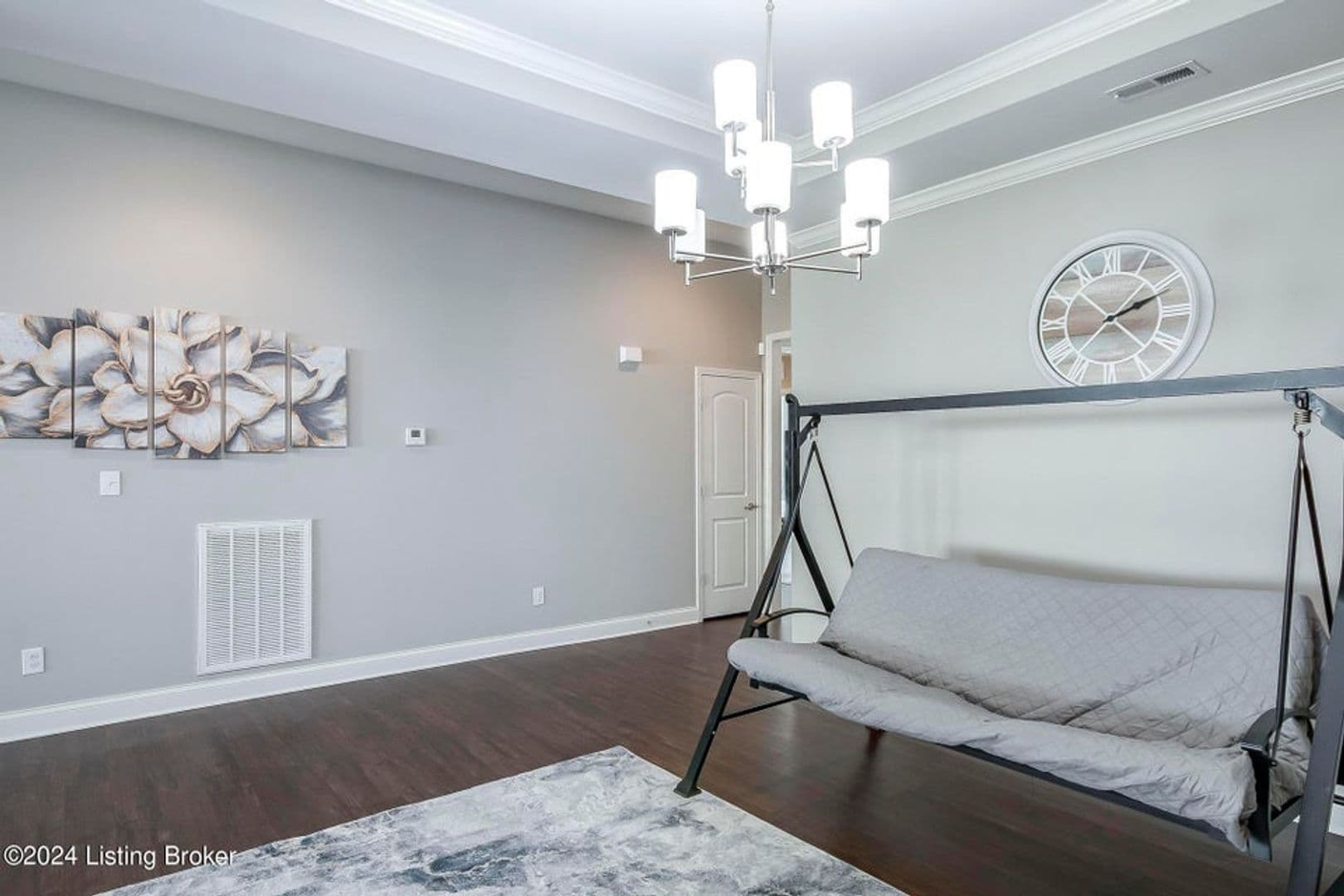 Louisville House: 107 Irondale Court