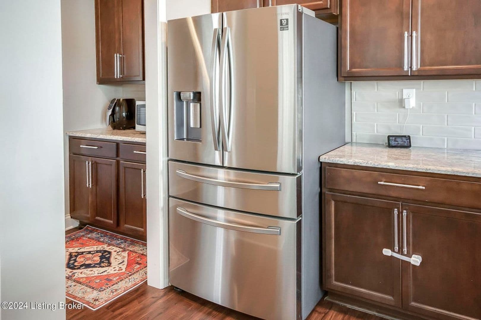 Louisville House: 107 Irondale Court