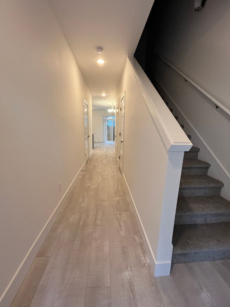 Newberg Apartment: 1550 E. 3rd St.
