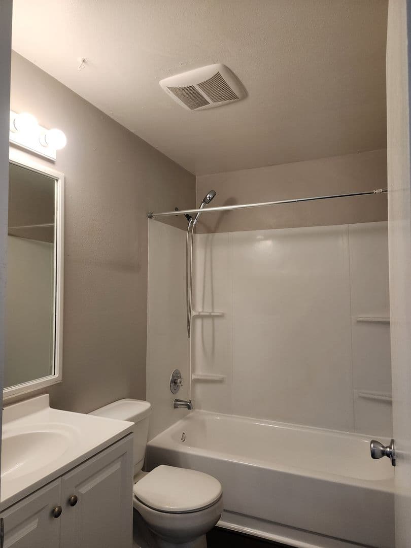 Dundee Apartment: Ione Street 4 Plex