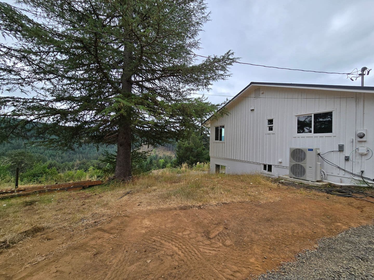 Yamhill House: 16100 NW Tupper Rd