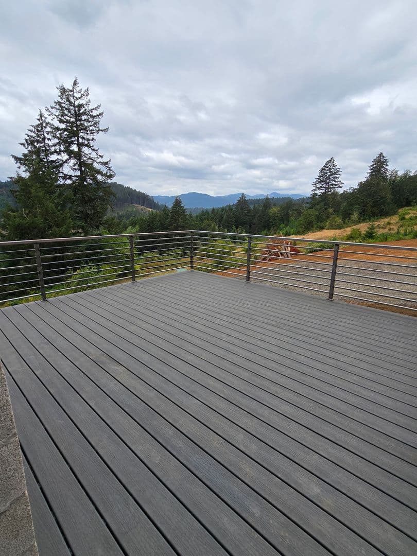 Yamhill House: 16100 NW Tupper Rd