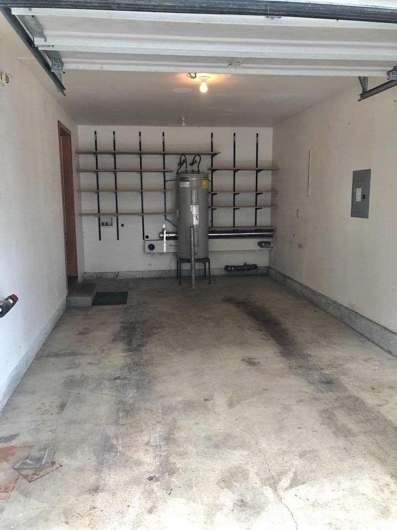 Dundee Apartment: 270 SE Edwards St.