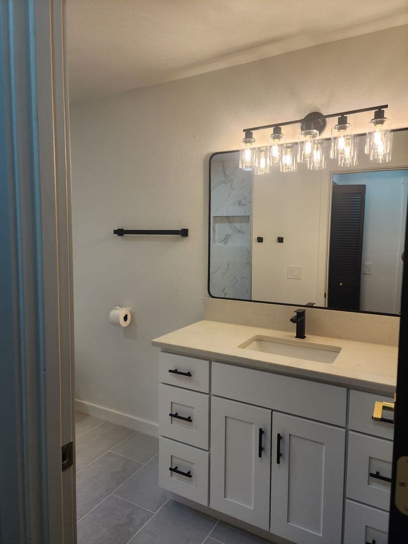 Tualatin House: 21104 SW Jameco Court