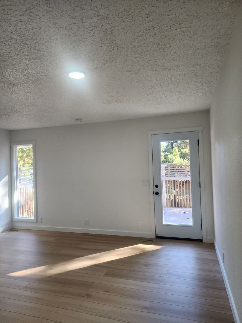 Tualatin House: 21104 SW Jameco Court