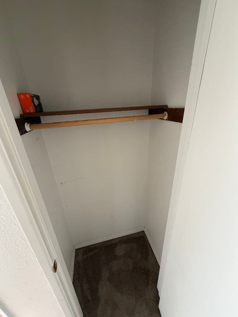 Newberg Apartment: 611 N Sitka Ave