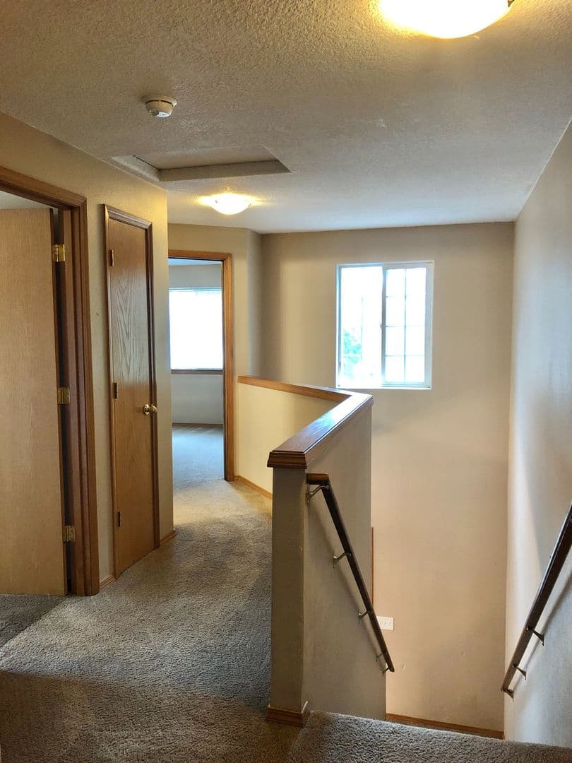 Dundee Apartment: 270 SE Edwards St.