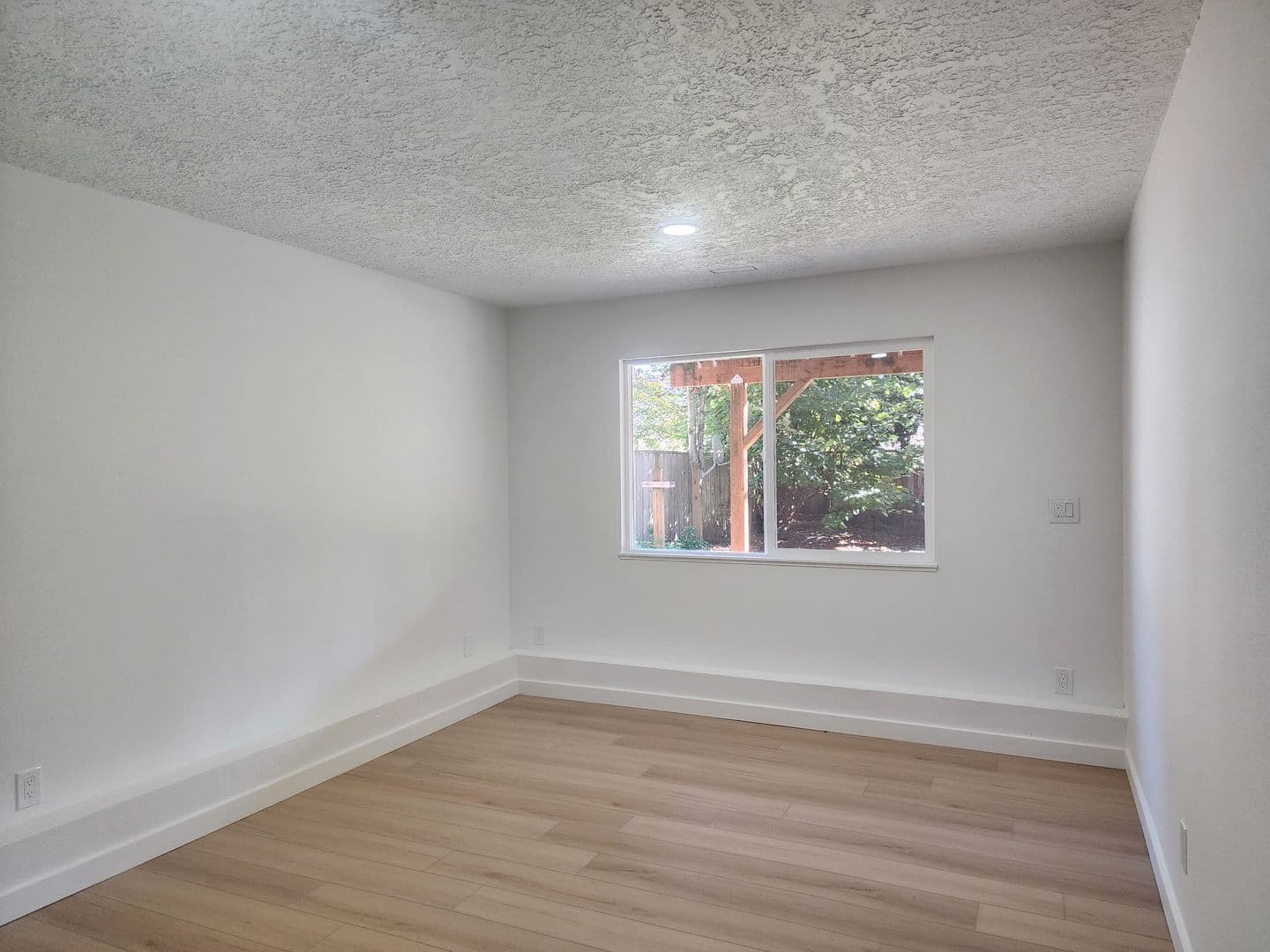 Tualatin House: 21104 SW Jameco Court