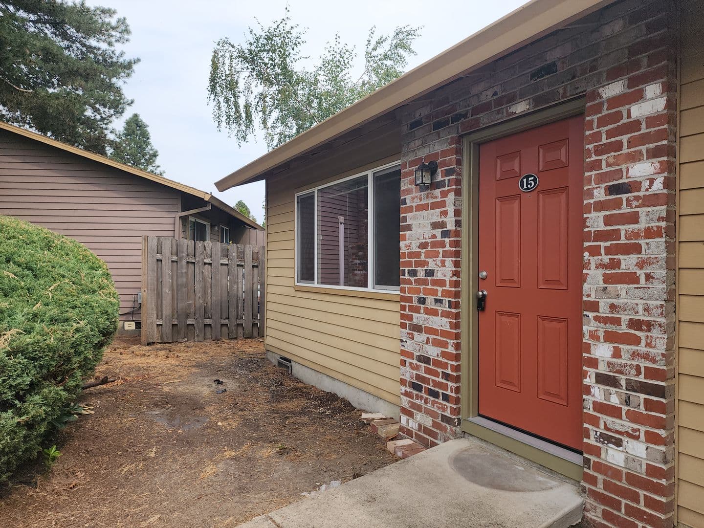 Newberg Apartment: 1005 S. Wynooski St.