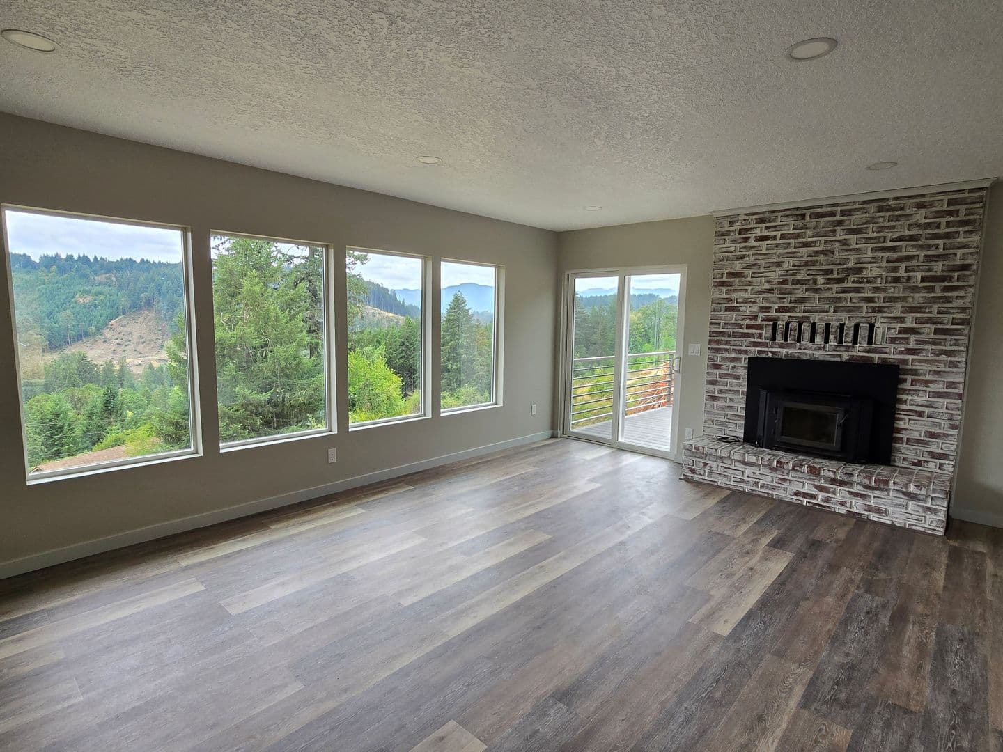 Yamhill House: 16100 NW Tupper Rd