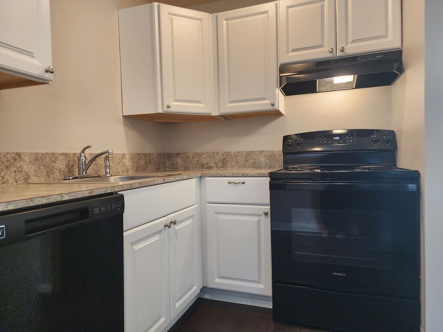 Dundee Apartment: Ione Street 4 Plex