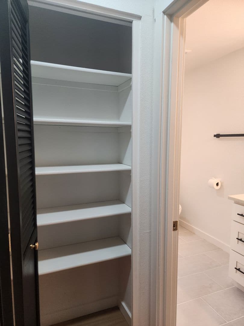 Tualatin House: 21104 SW Jameco Court