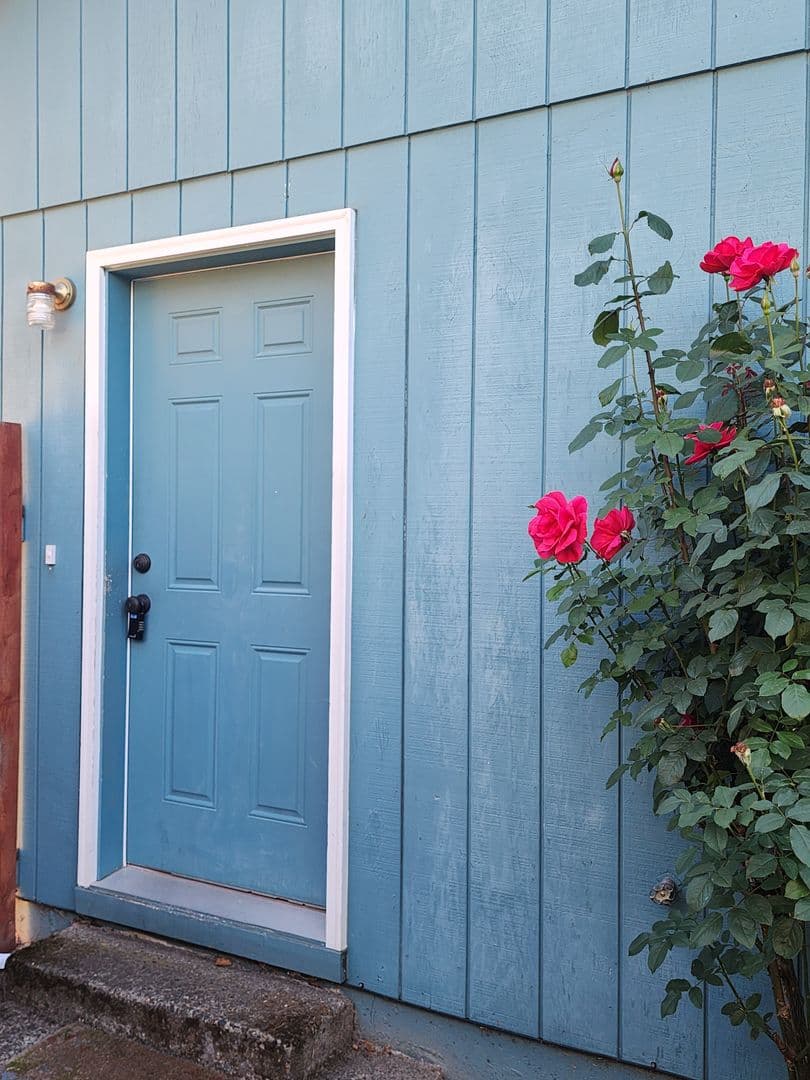 Newberg Apartment: 604 E 10th St