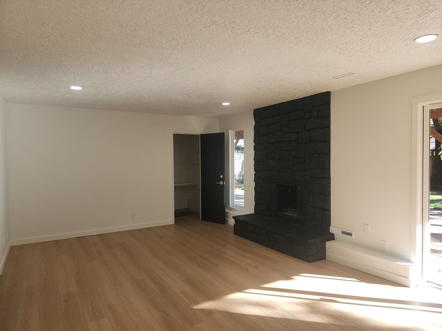 Tualatin House: 21104 SW Jameco Court
