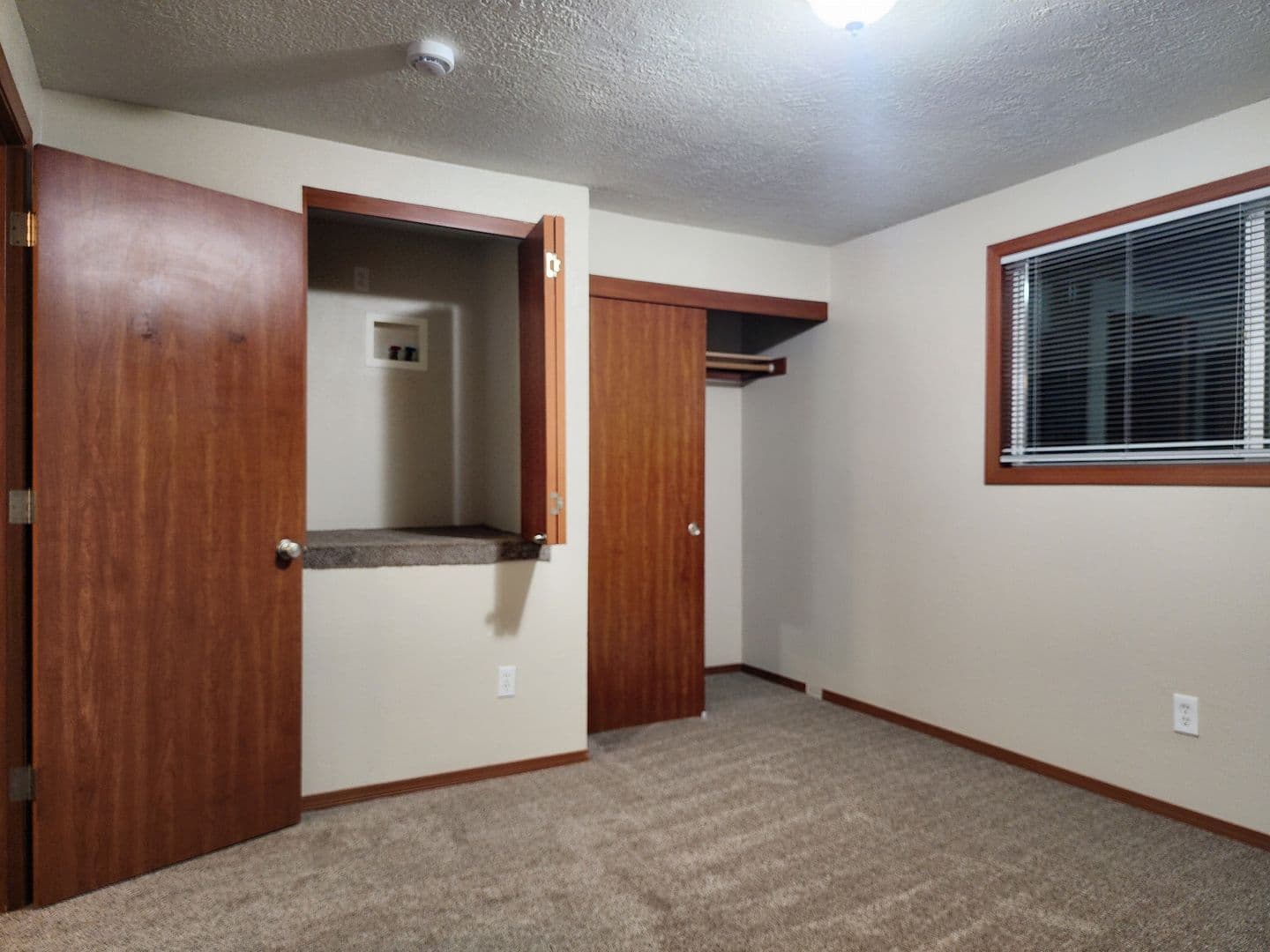 Newberg Apartment: 606 E Ninth St - Apt. 43