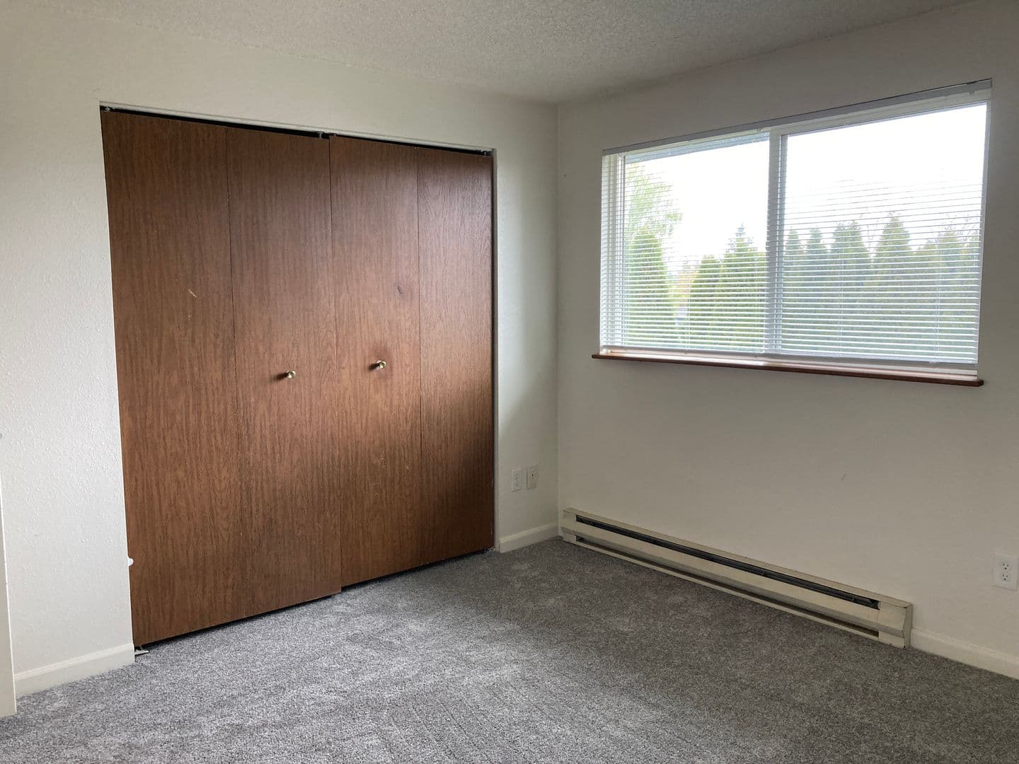 Newberg Apartment: 611 N Sitka Ave