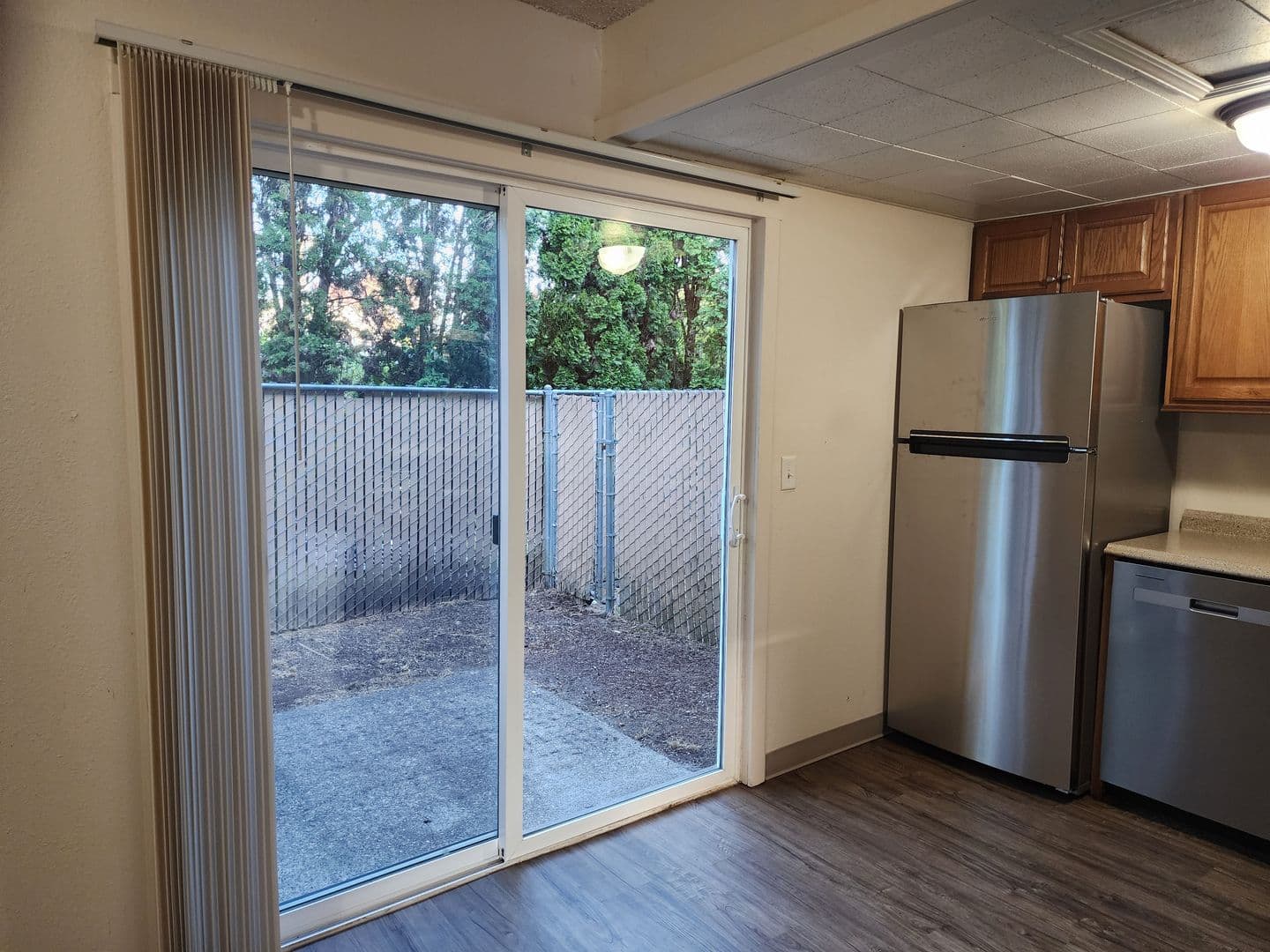 Newberg Apartment: 1558 E. 3rd St.
