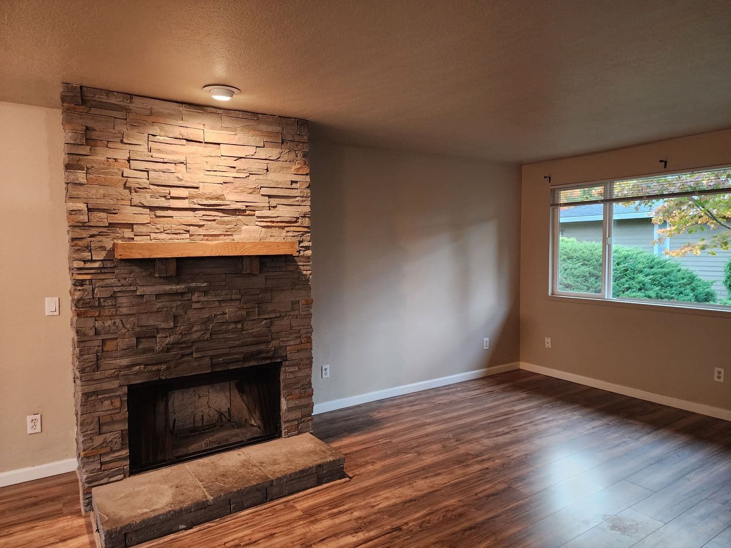 Wilsonville Multiplex: 10515 SW Tranquil Way