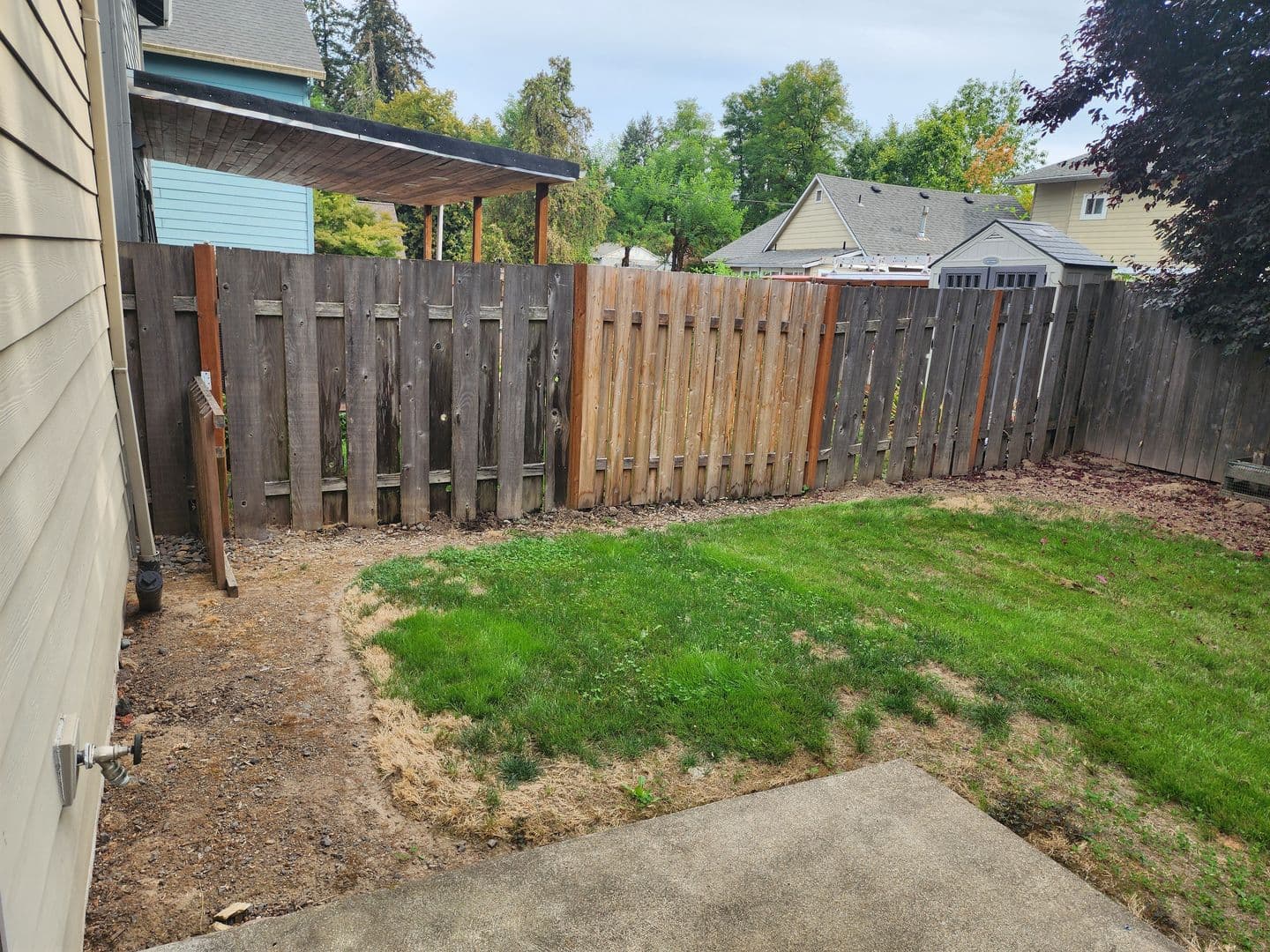 Newberg House: 800 W. First St. #4